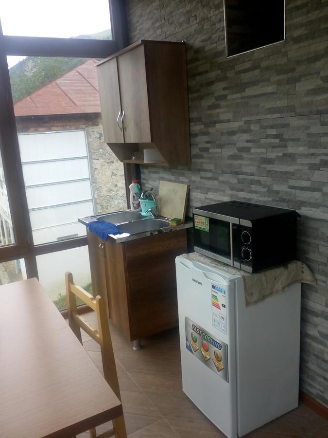Guesthouse Data Mestia Exterior photo